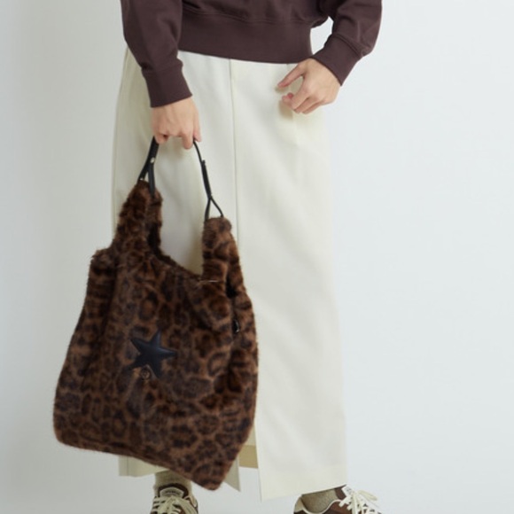 Converse Handbags - Converse Tokyo leopard tote bag